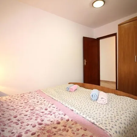 Apartment Ferienwohnung In Mit Grill, Terrasse Und Garten Poreč