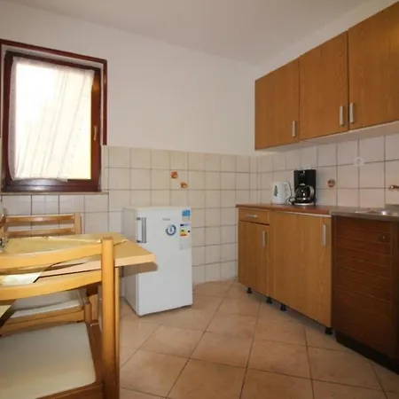 Apartment Ferienwohnung In Mit Grill, Terrasse Und Garten Porec